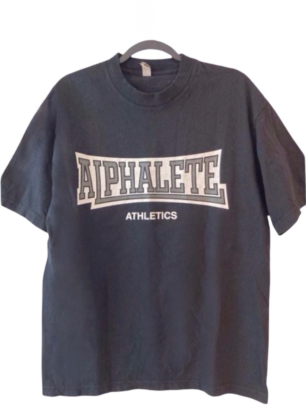 Alphalete Athletics Tee Men’s Medium Gray Logo Gym Streetwear Like New